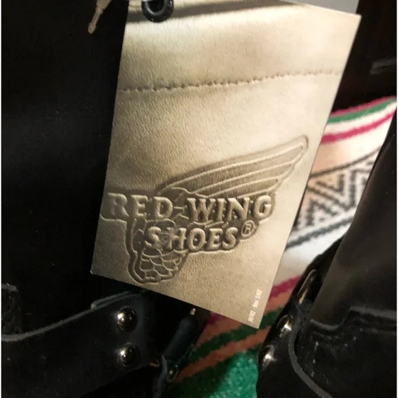 RED - WINGS 🪽BOOTS - Picture 10 of 16